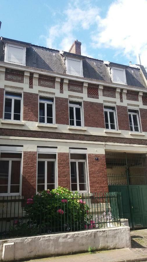 Apt 8 Du Temple Hypercentre & Parking Apartment Камбре Екстериор снимка